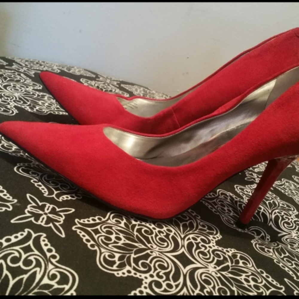 GUESS Suede Red Stellito